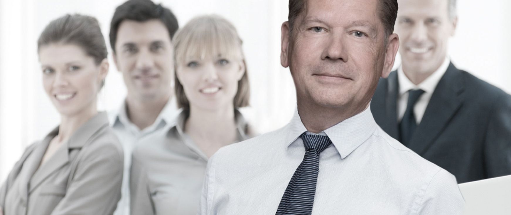 Teambild mit dem Geschäftsführer von WSD Sicherheitsdienst Ingo Lütke im Vordergrund